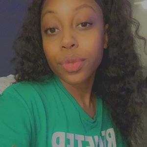 Meet your Posher, Aja